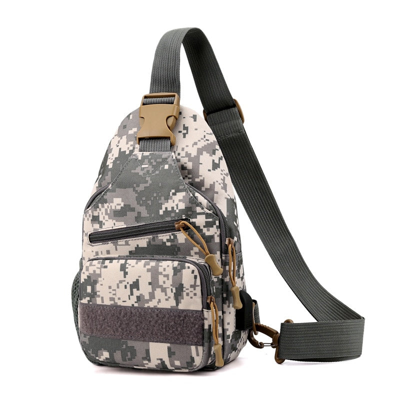 Mochila Tática Pequena USB de Peito Camuflada
